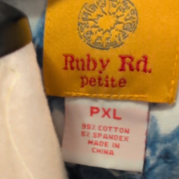 Ruby Rd. Blue and White Patterned Blouse - Picture 2 of 6
